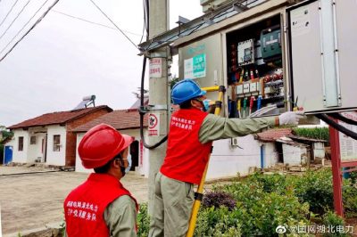 檢查線(xiàn)路、變壓器等設備