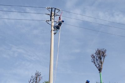 更換老舊絲具  引線(xiàn)及避雷器
