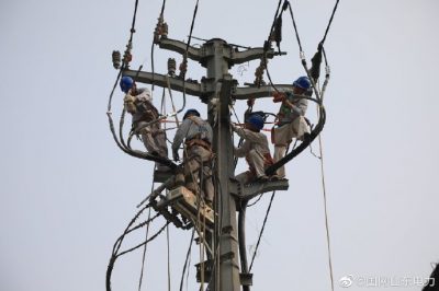 線(xiàn)路轉接解壓力 電力十足度夏峰