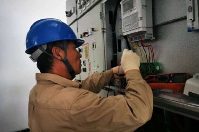 進(jìn)行10kV客戶(hù)變的裝表接電工作