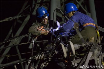 4條線(xiàn)路進(jìn)行集中消缺維護，更換耐張線(xiàn)夾12只、鍍鋅端子33個(gè)