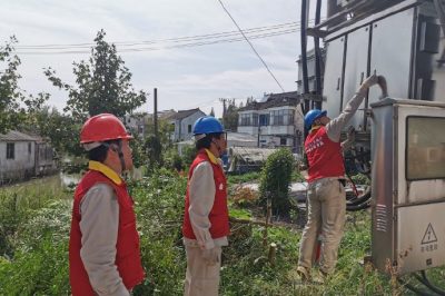 加強臺區巡視??迎峰度夏保供電