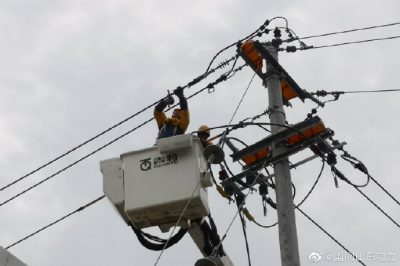 對10千伏紫埠線(xiàn)6號桿開(kāi)展帶電接火