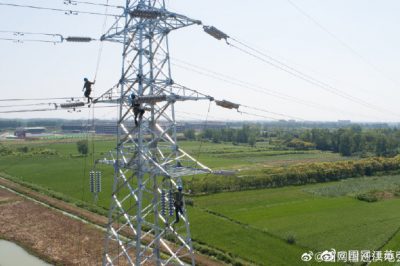 架設110千伏薔薇變電站輸電線(xiàn)路