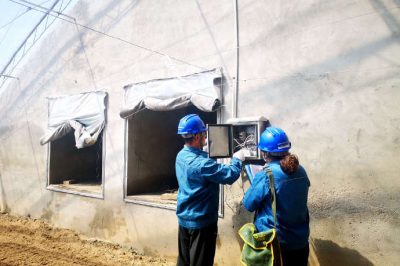 對12座大棚供電臺區線(xiàn)路、用戶(hù)側農灌設備、配電箱等進(jìn)行安全用電“體檢”