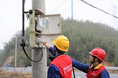 對電表箱、照明燈以及水泵等用電設備進(jìn)行全方面檢查